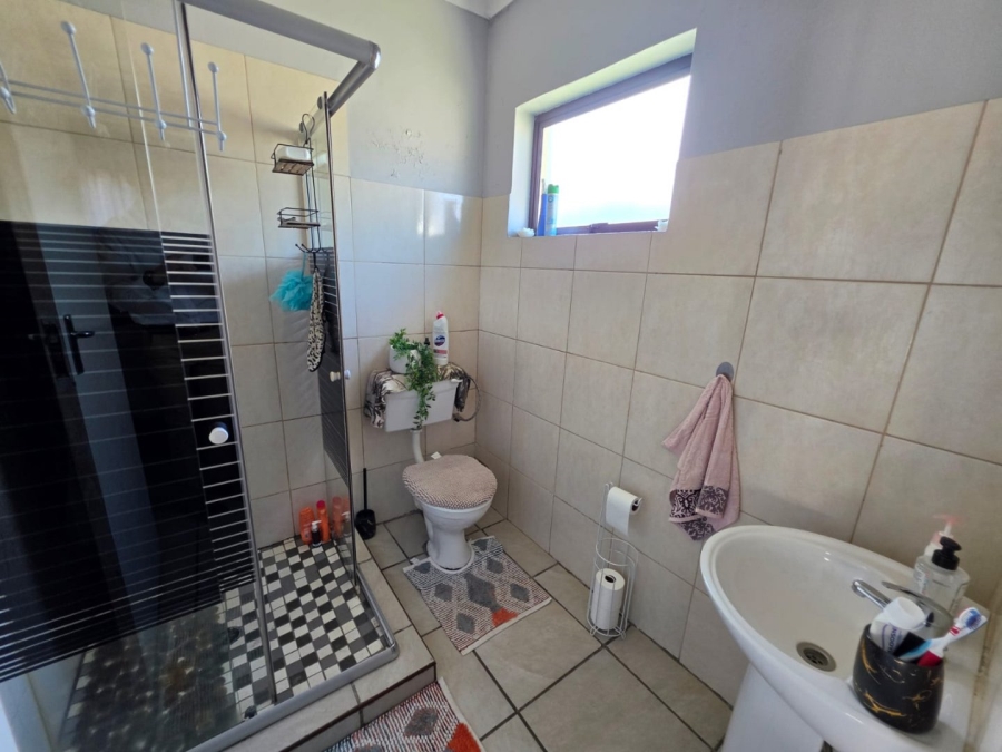 6 Bedroom Property for Sale in Bethlehem Free State